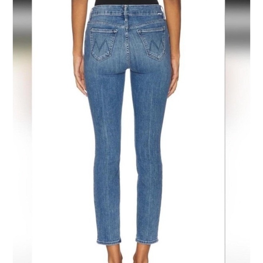 MOTHER size 26 High-Waisted "Looker Ankle Fray" blue denim jeans